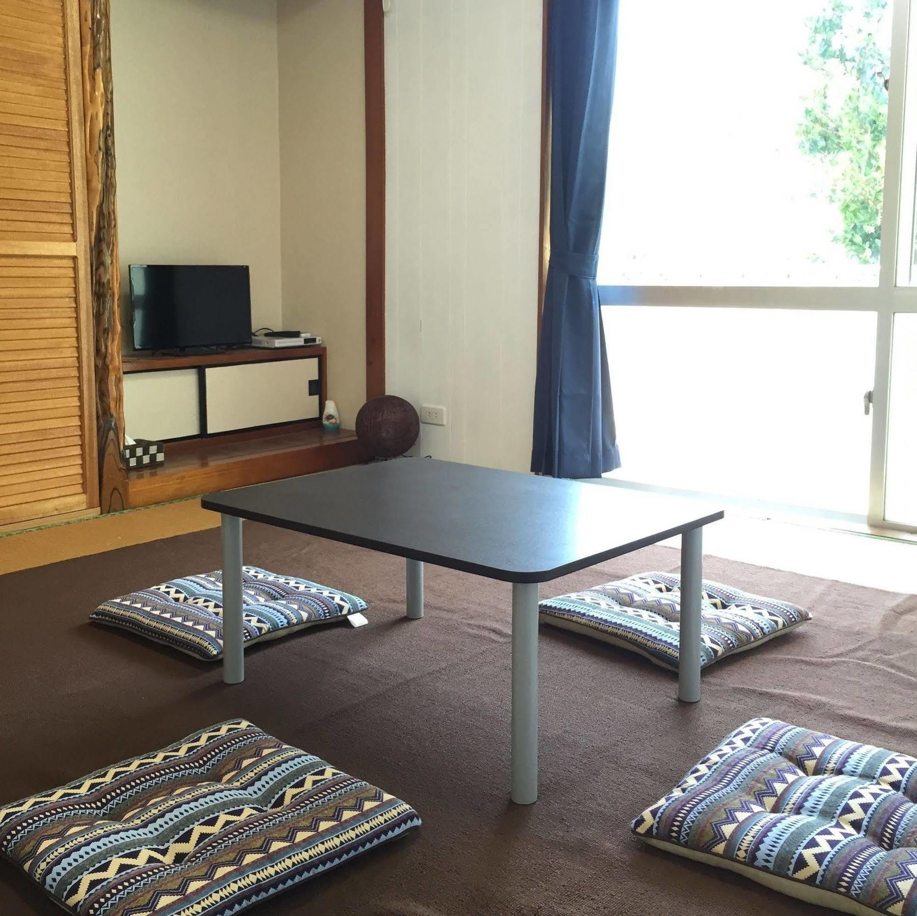 Guesthouse Seagull Village Motobu Esterno foto